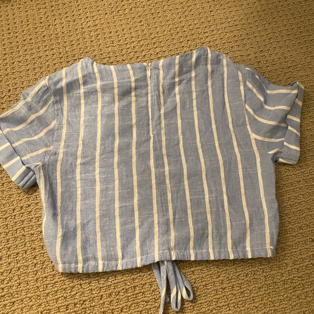 Crop top - Picture 3 of 3
